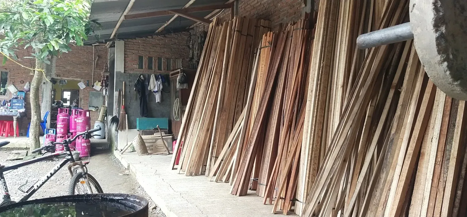 Tb. Surya Tani Partikel 1