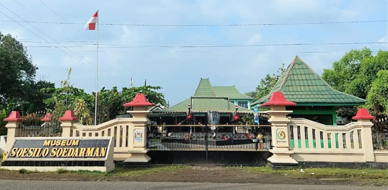 Tempat Mbah Pesawat Bronco