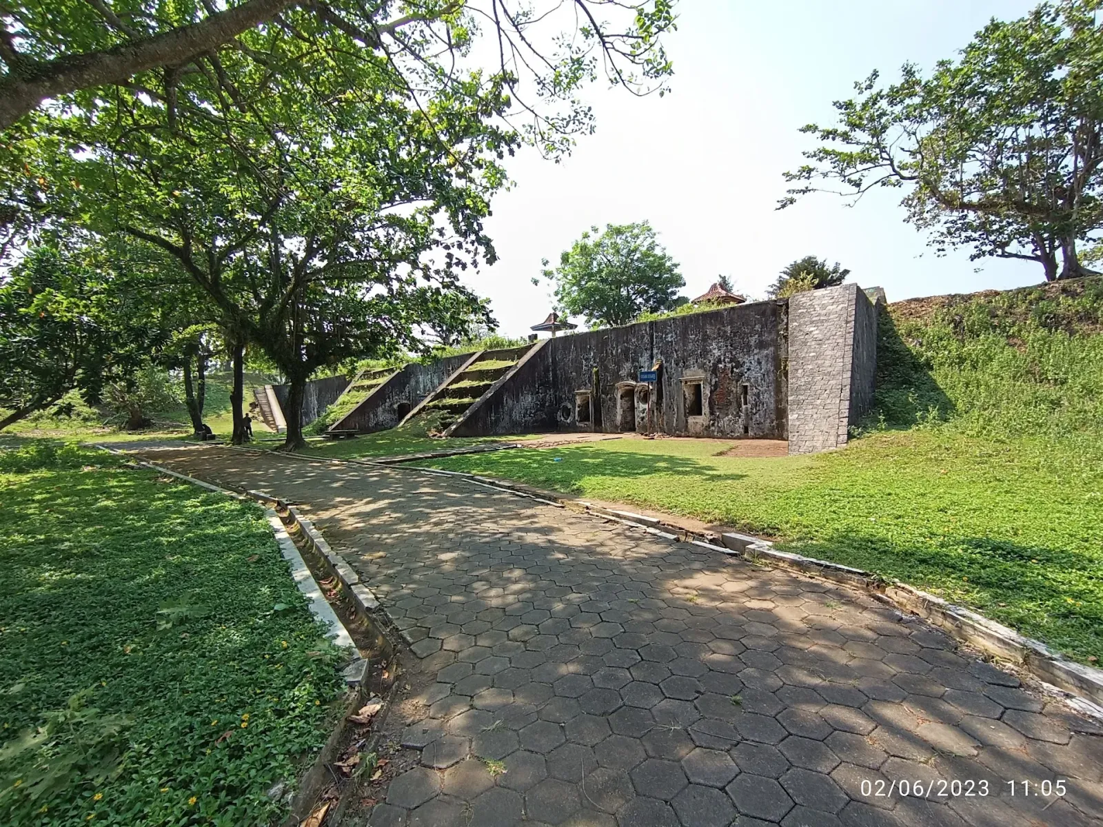 Terowongan Benteng Pendem
