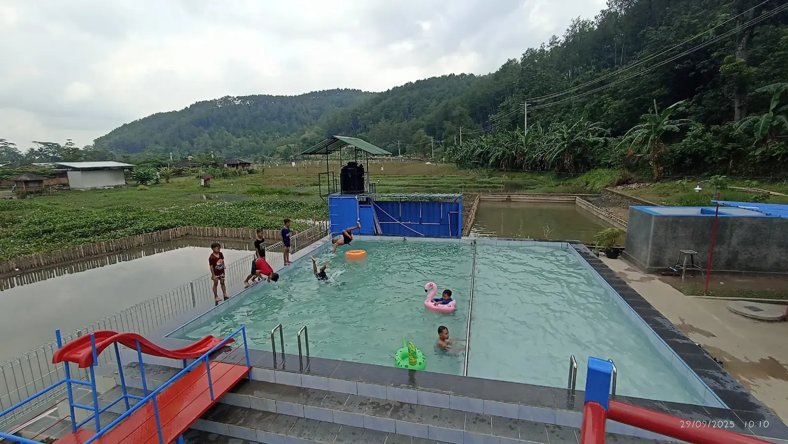 Tirtawangi Waterpark & Cafe