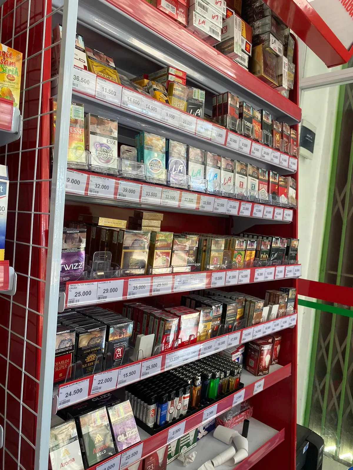 Tlenjeng Mart