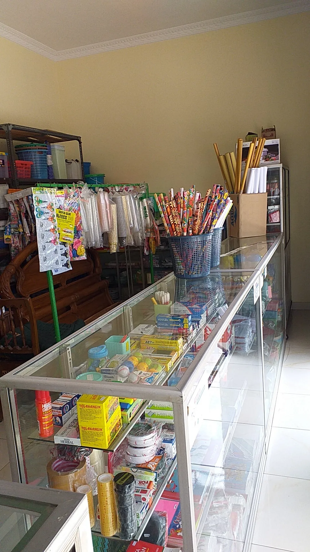 Toko alat tulis & plastik barokah