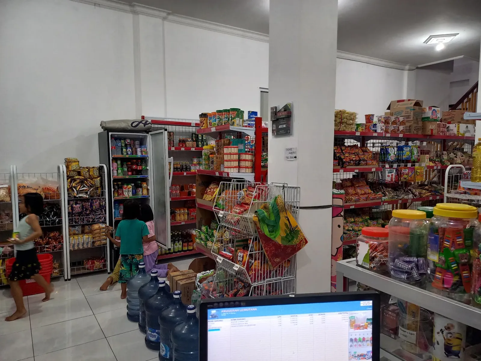 Toko Anugrah Lewotana