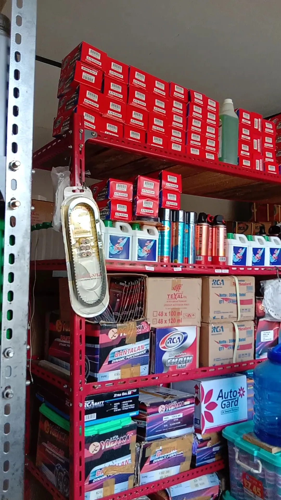 TOKO BDG jual sparepart motor, oli ,ban dalam, busi radiator coolant