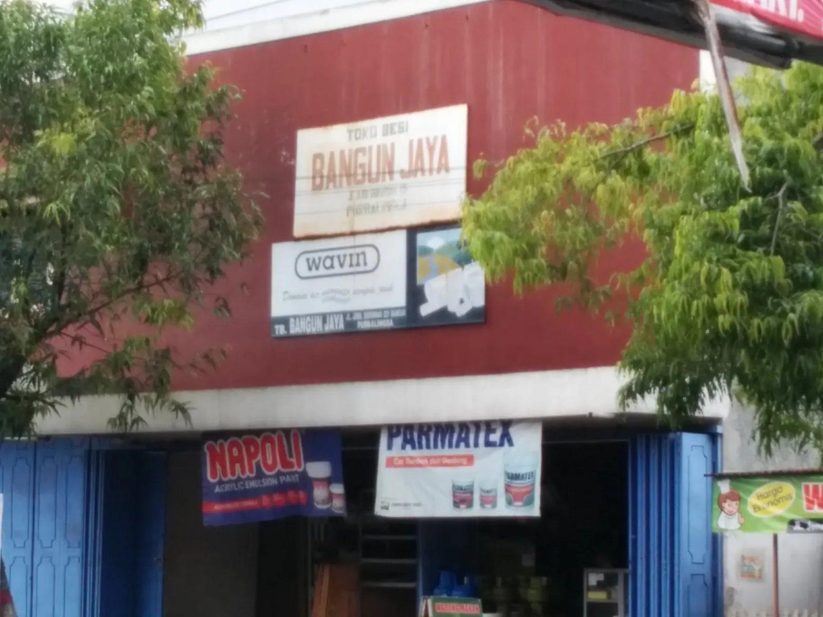 Toko besi jadi