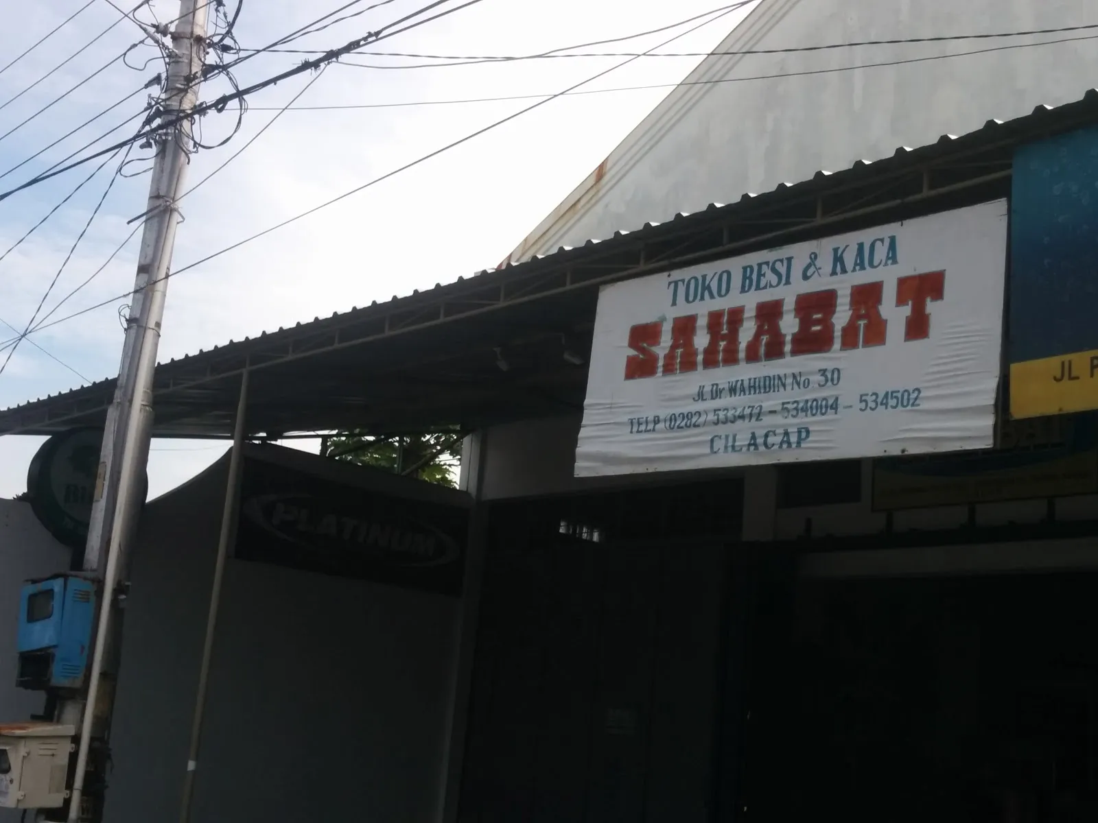 Toko Besi & Kaca Sahabat