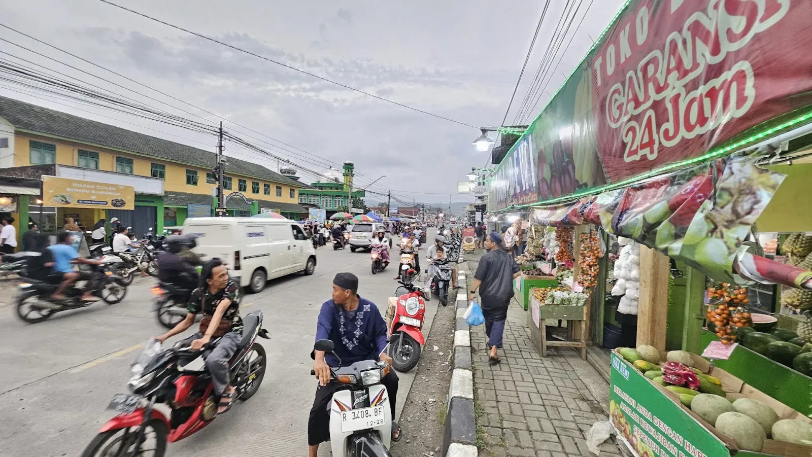 TOKO BUAH TIGA DEWI