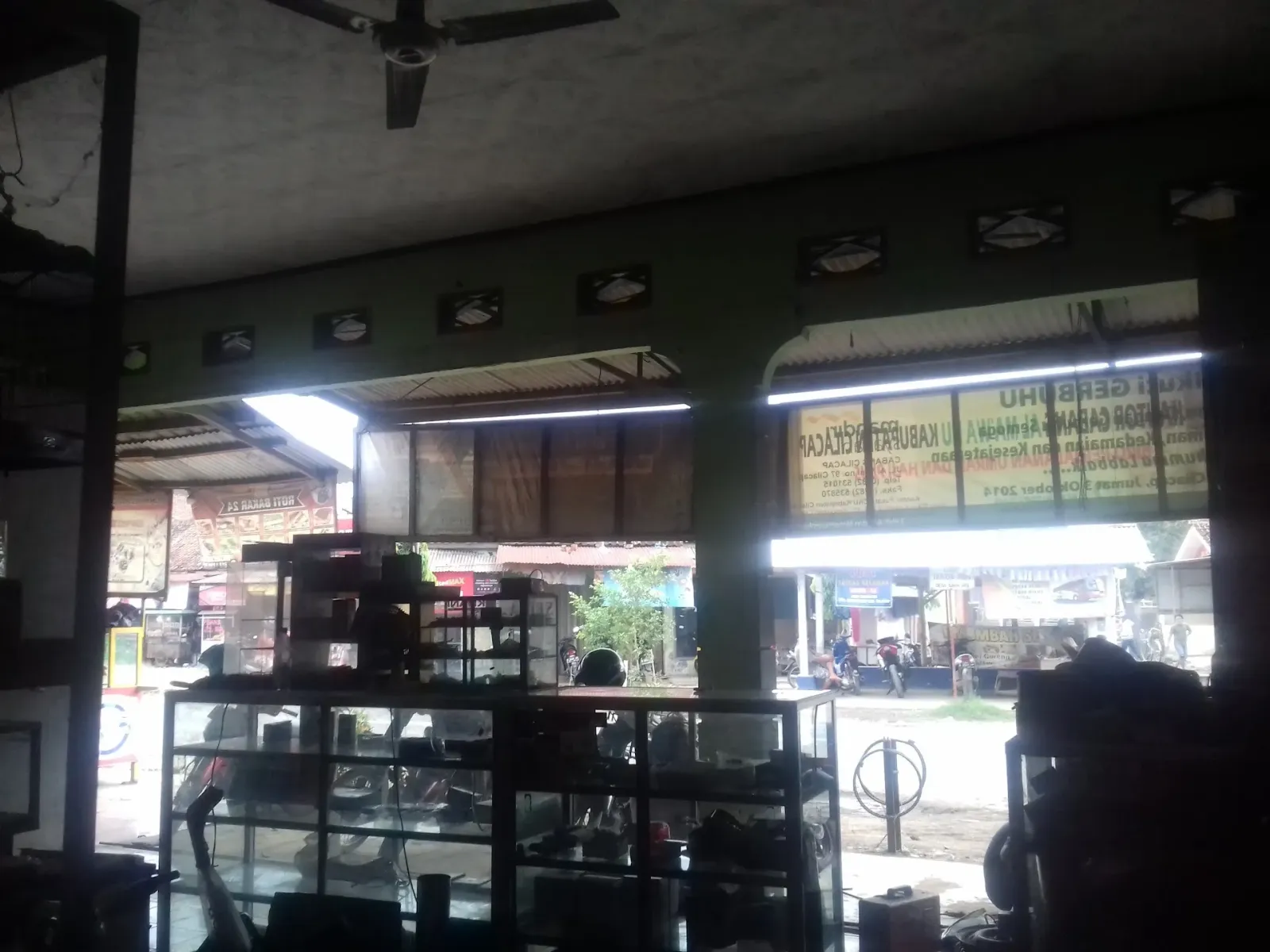 Toko Elektronik Matahari Sitinggil