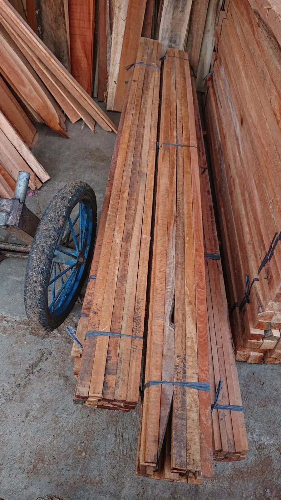 Toko Kayu UD. Sido Dadi