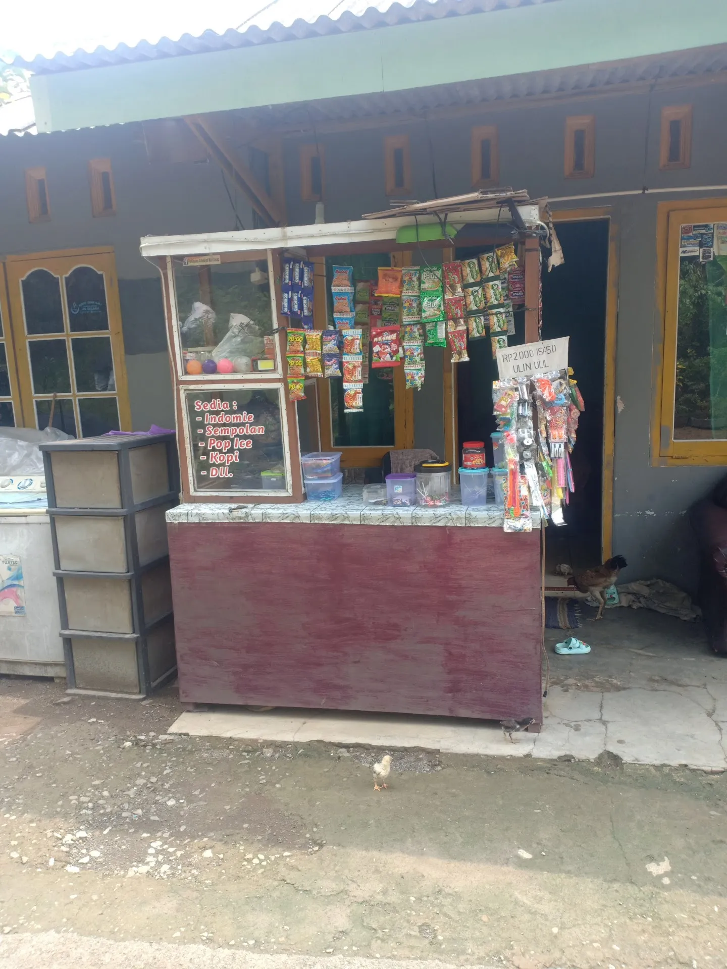 Toko kelontong lestari