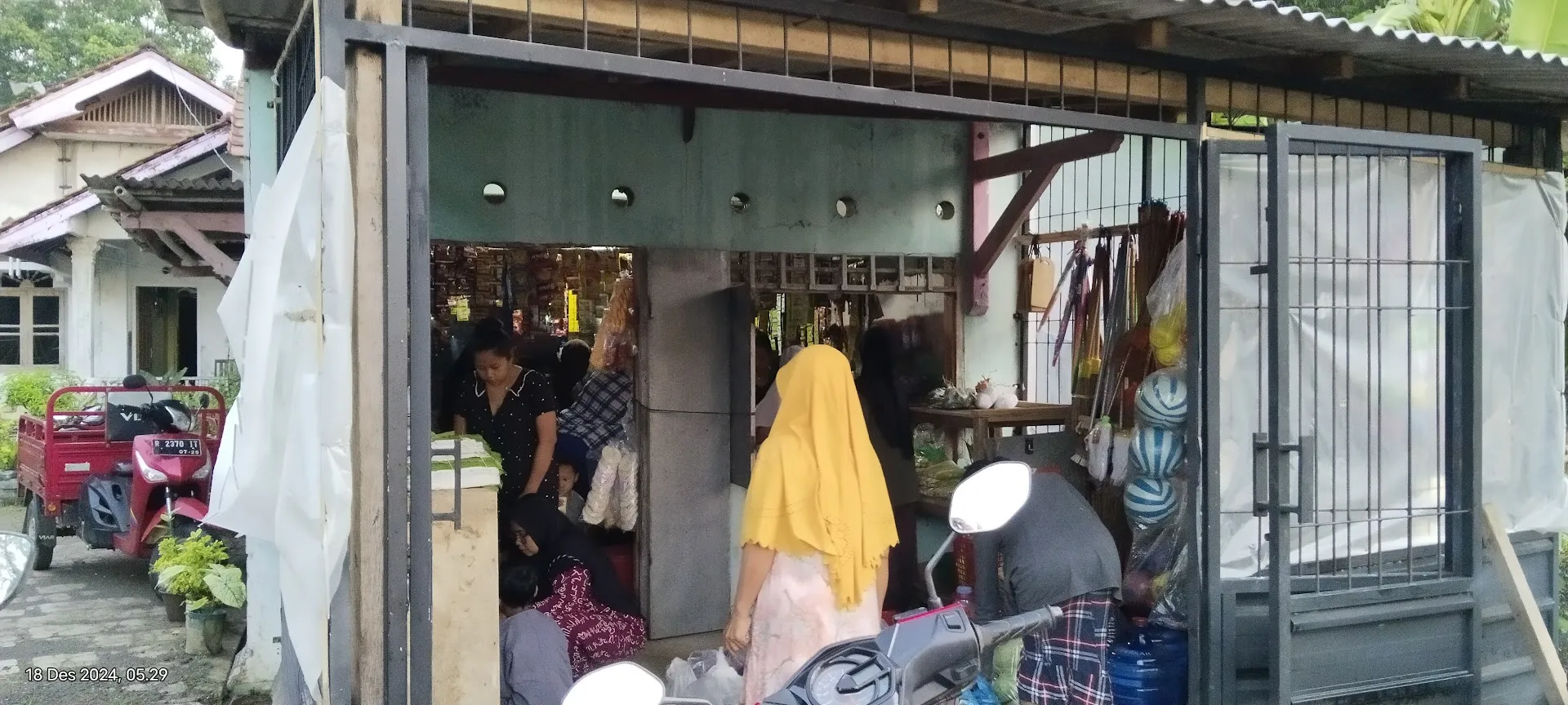 Toko Kelontong Mas Izal