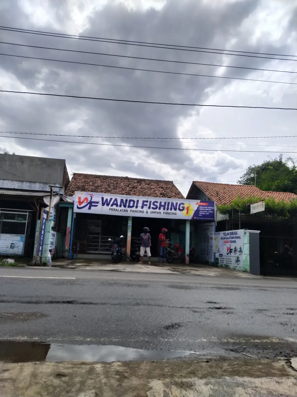 Toko & Kolam Pemancingan (Wong's Fishing 🎣)