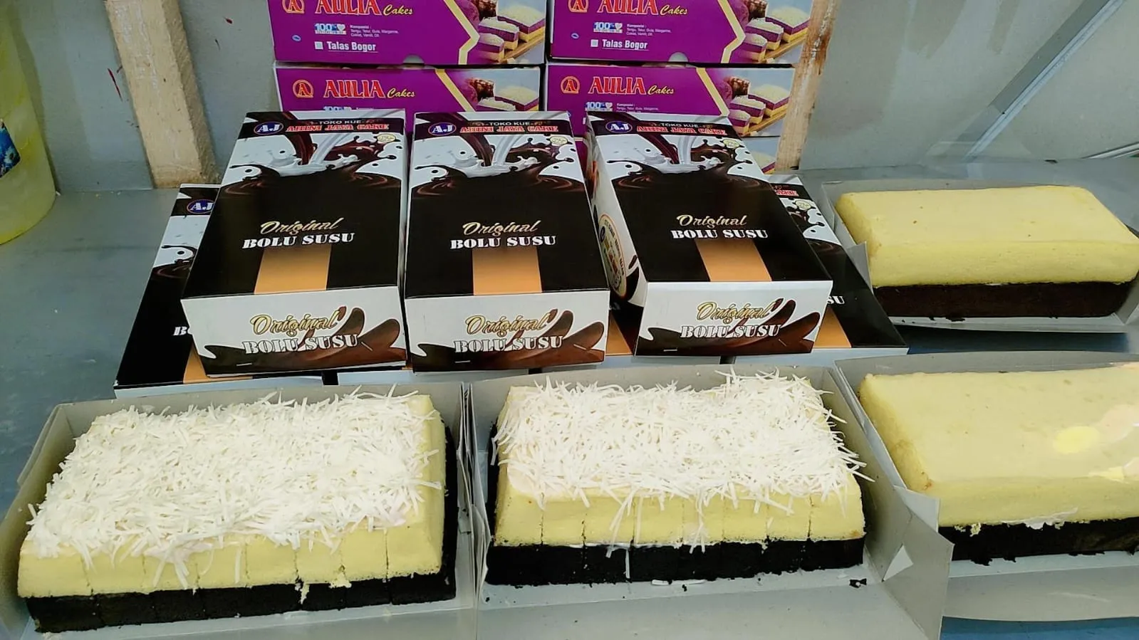 Toko Kue & Bolu Aulia Cake's Kawunganten