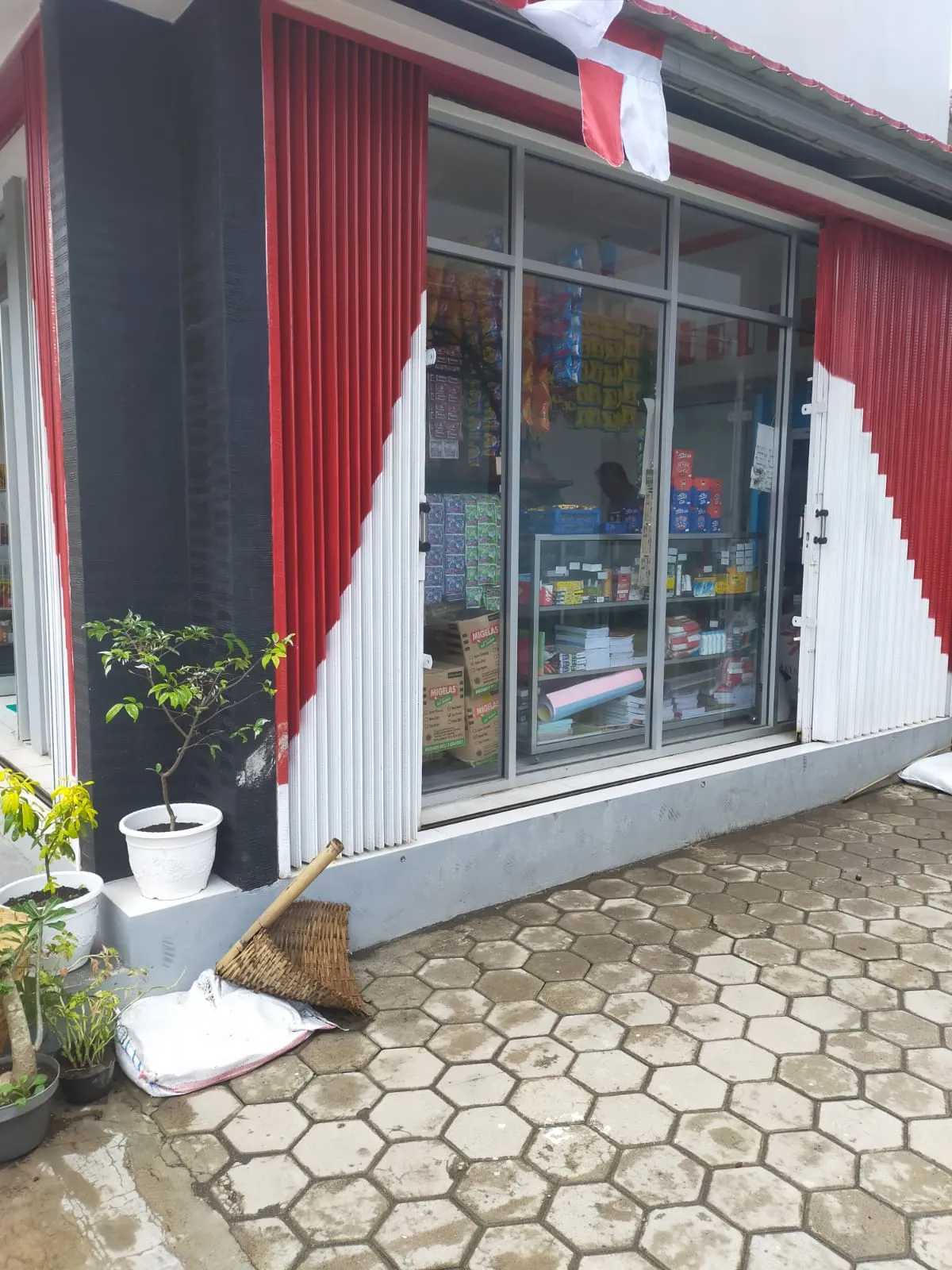 Toko LJY Snack dan Sembako