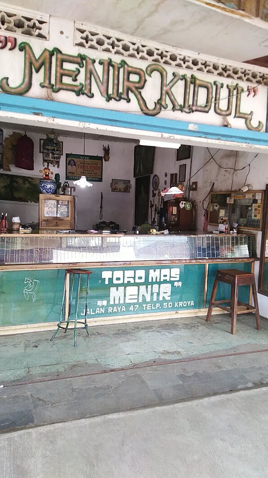Toko mas Menir kidul