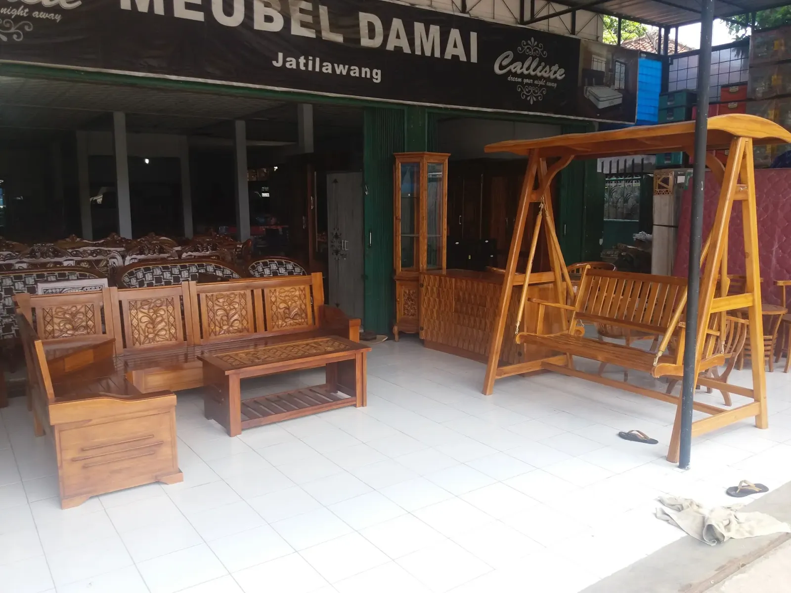 Toko Mebel Damai
