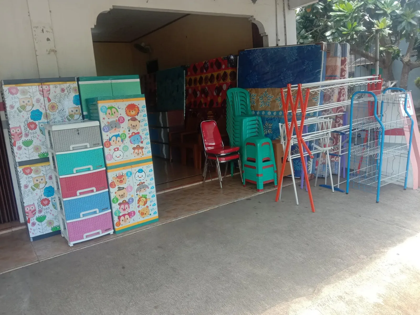 Toko Mebel Dan Elektronik Bintang Lancar