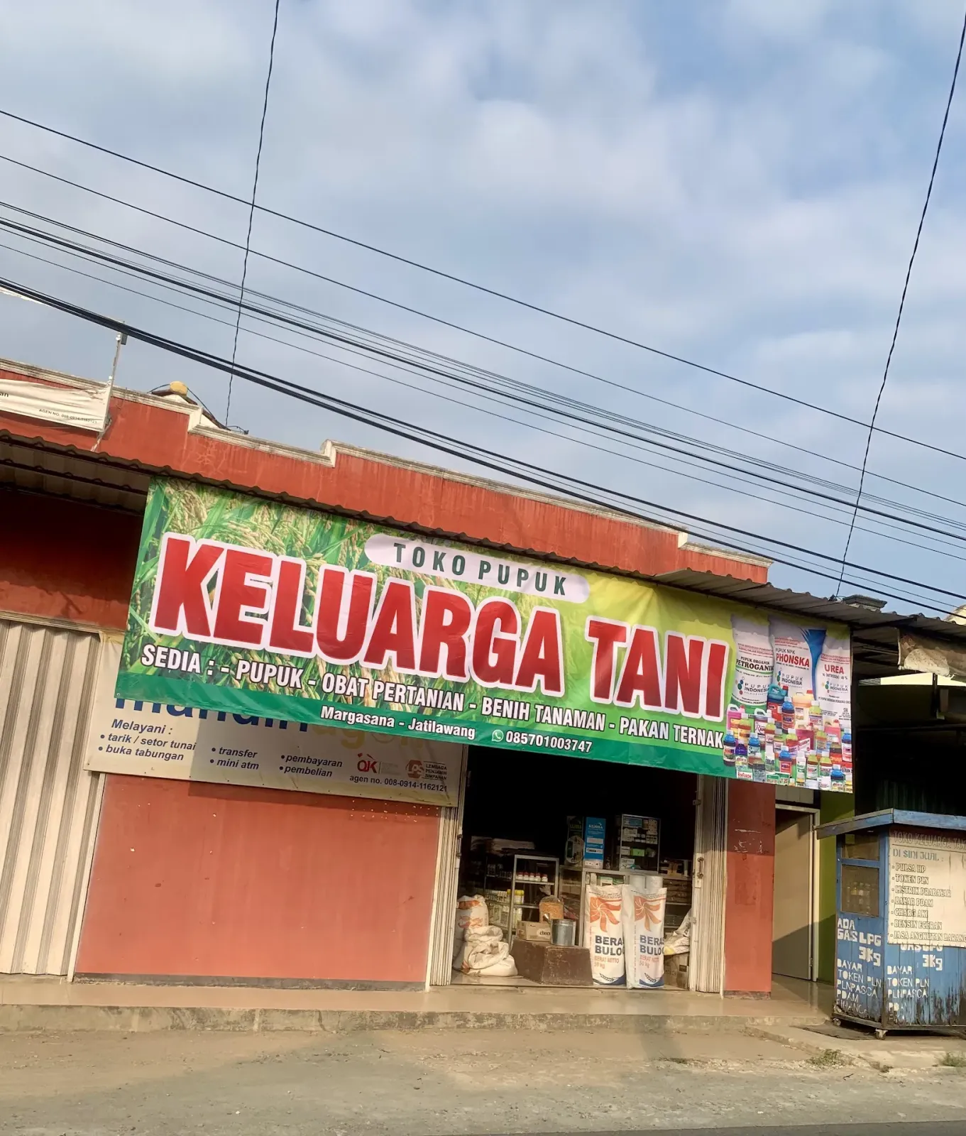Toko Pertanian Keluarga Tani