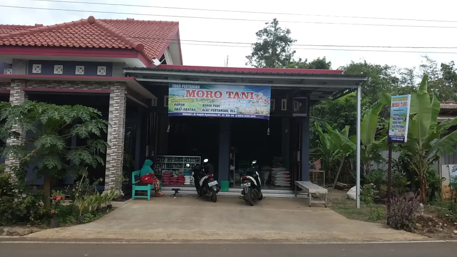 Toko pertanian MORO TANI