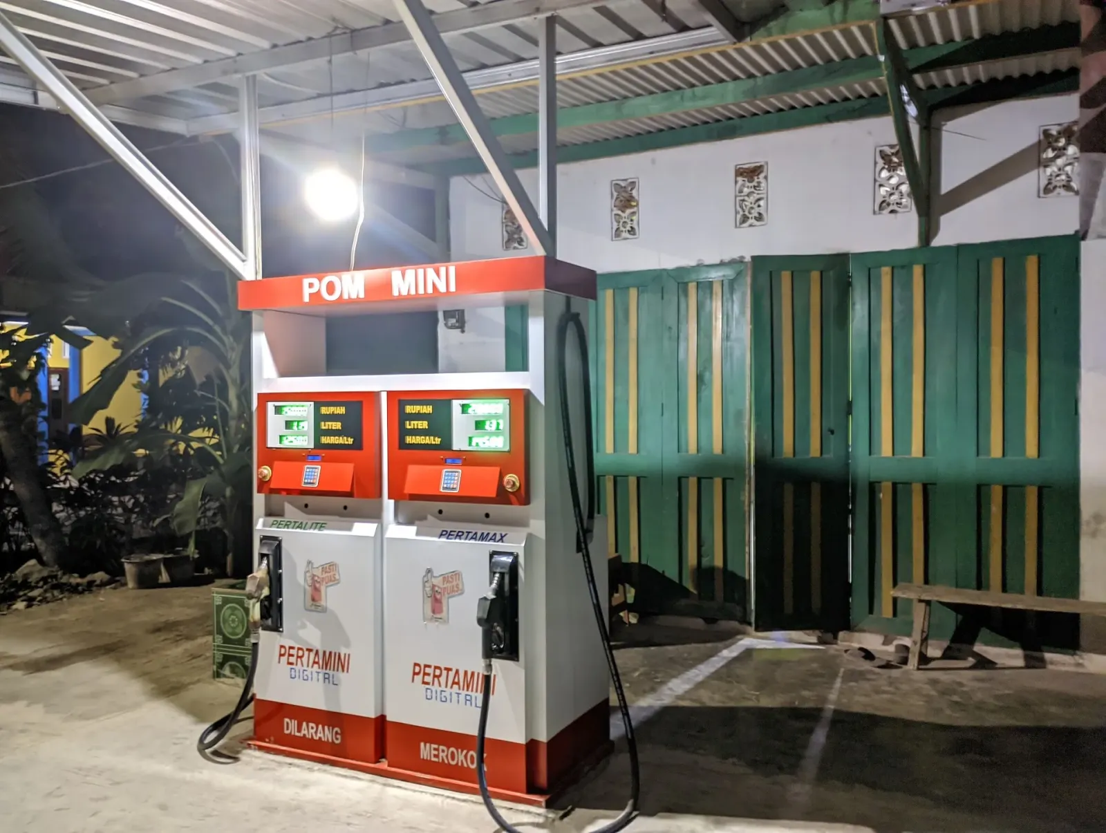 Toko pom bensin mini pak sikin