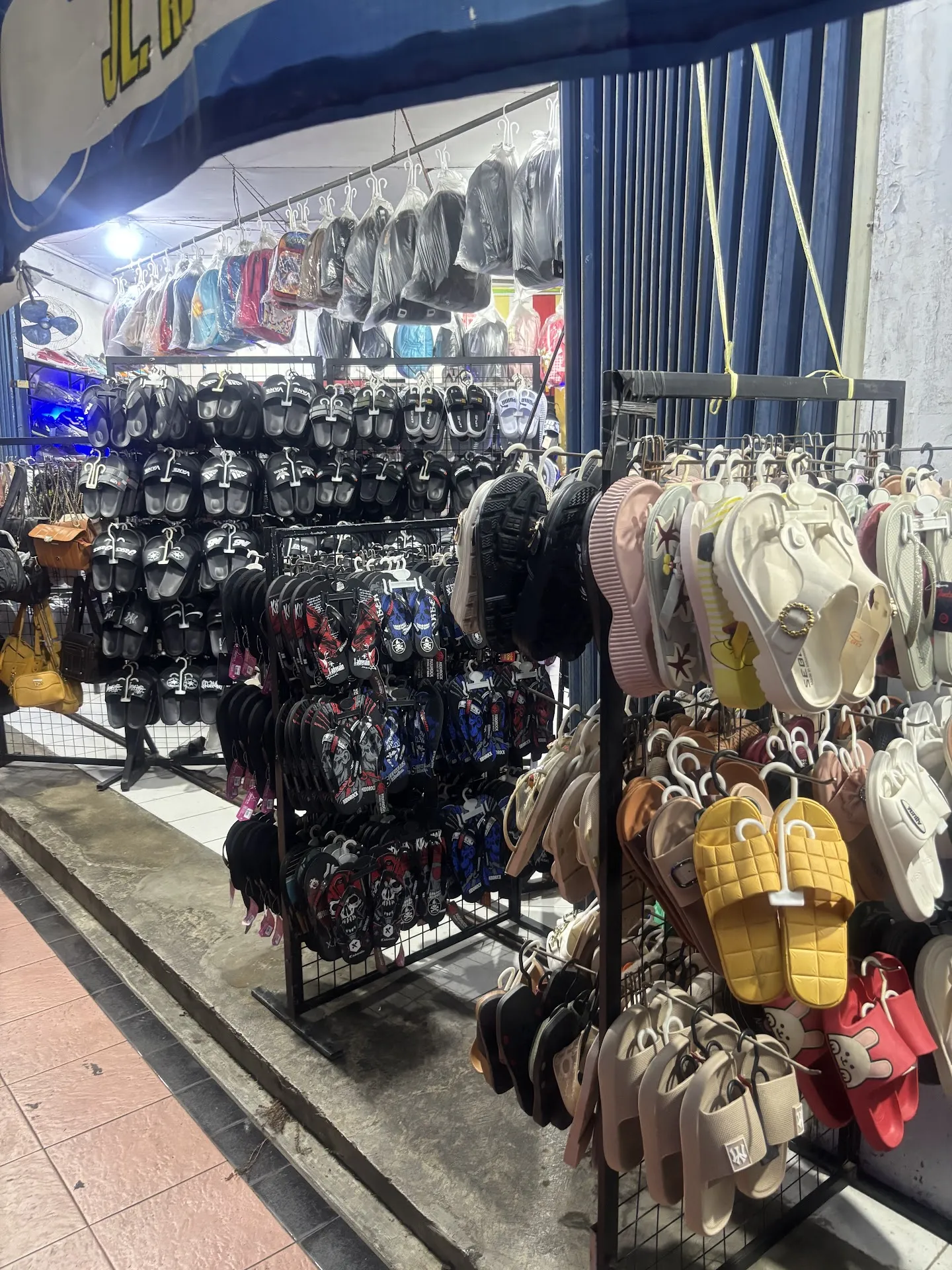 Toko Sepatu Sandal Mukti