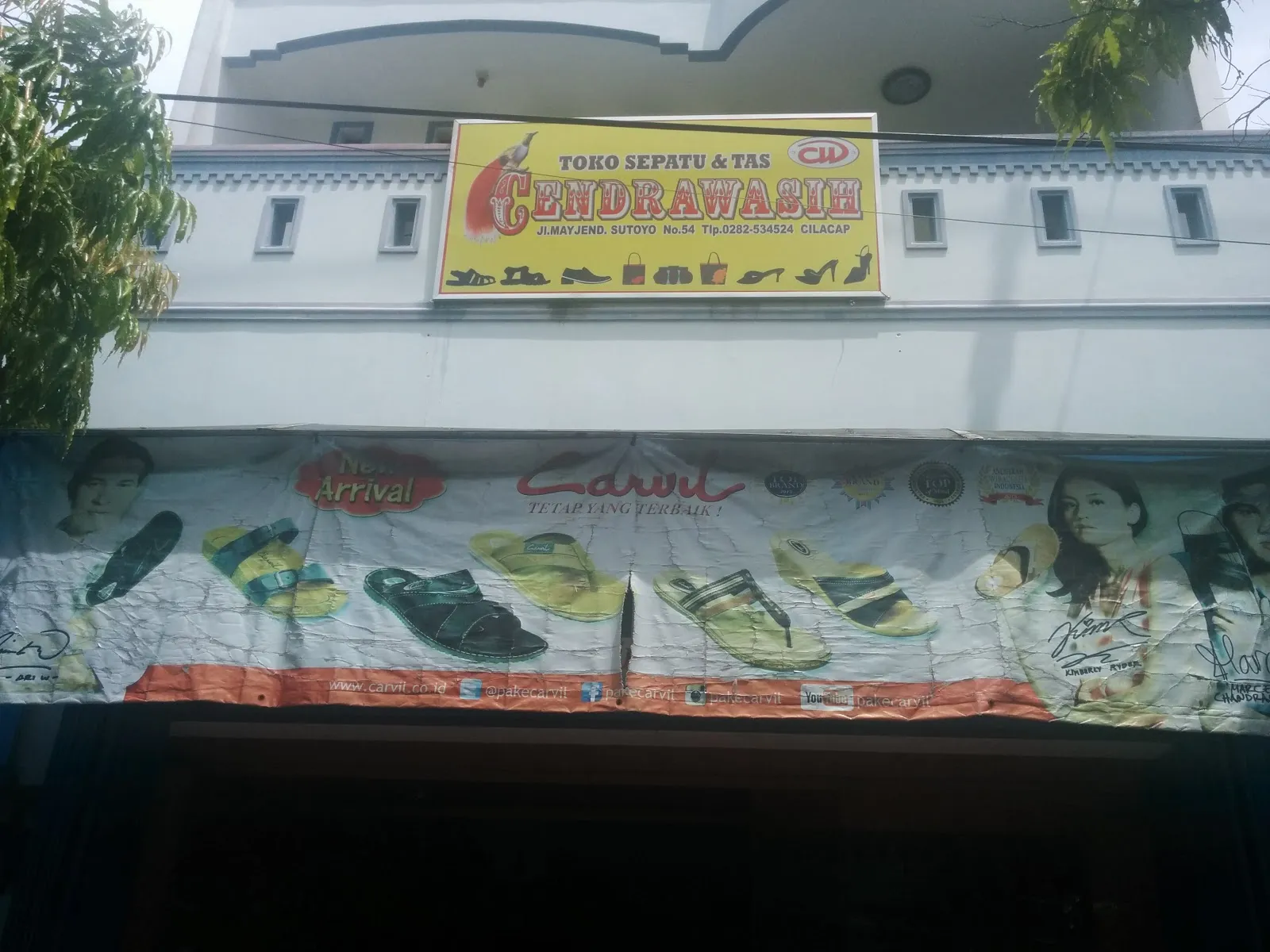 Toko Sepatu & Tas Cendrawasih