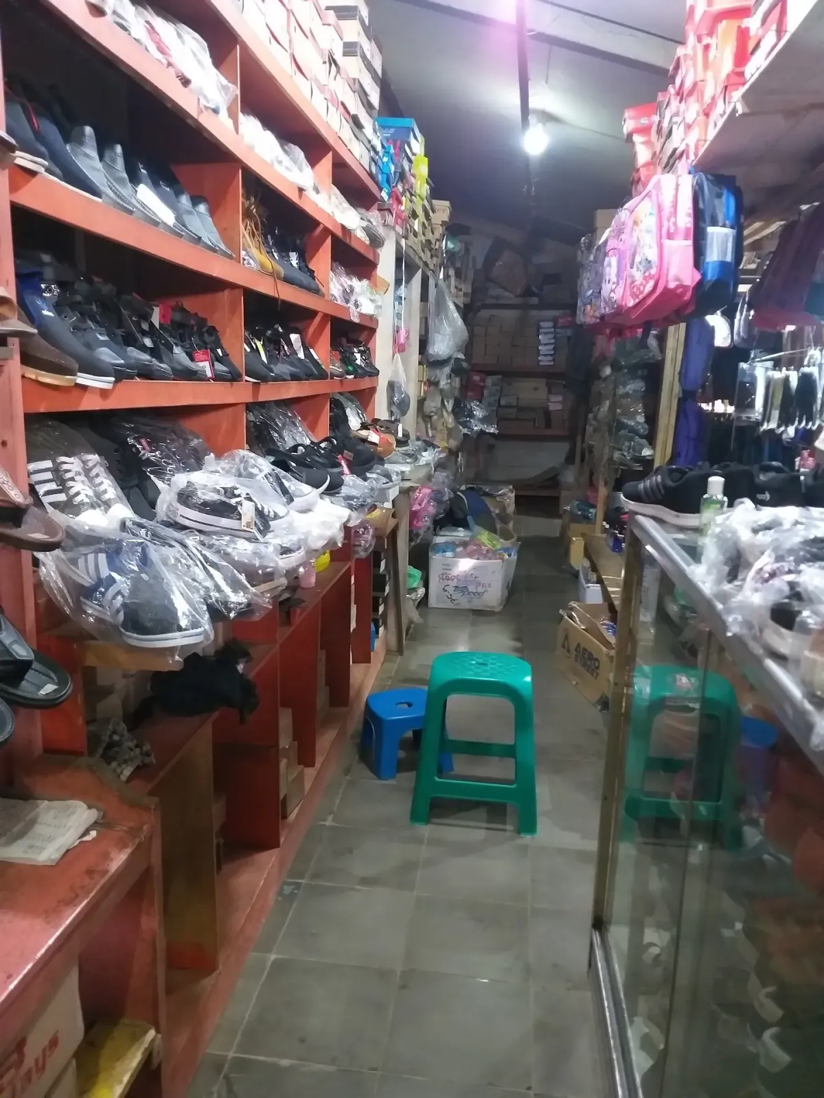 TOKO SEPATU & TAS SUMBER REJEKI