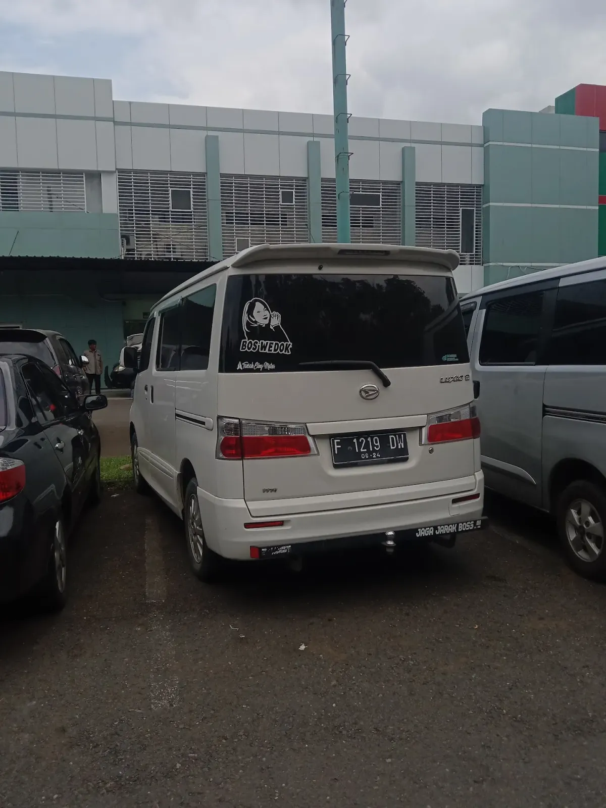 Travel bos wedok