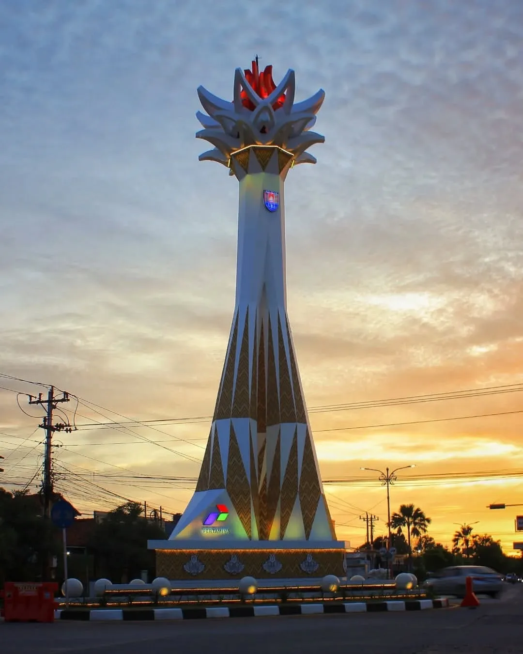 Tugu Sakanti Dahana Patra (Tugu Lilin Gumilir)