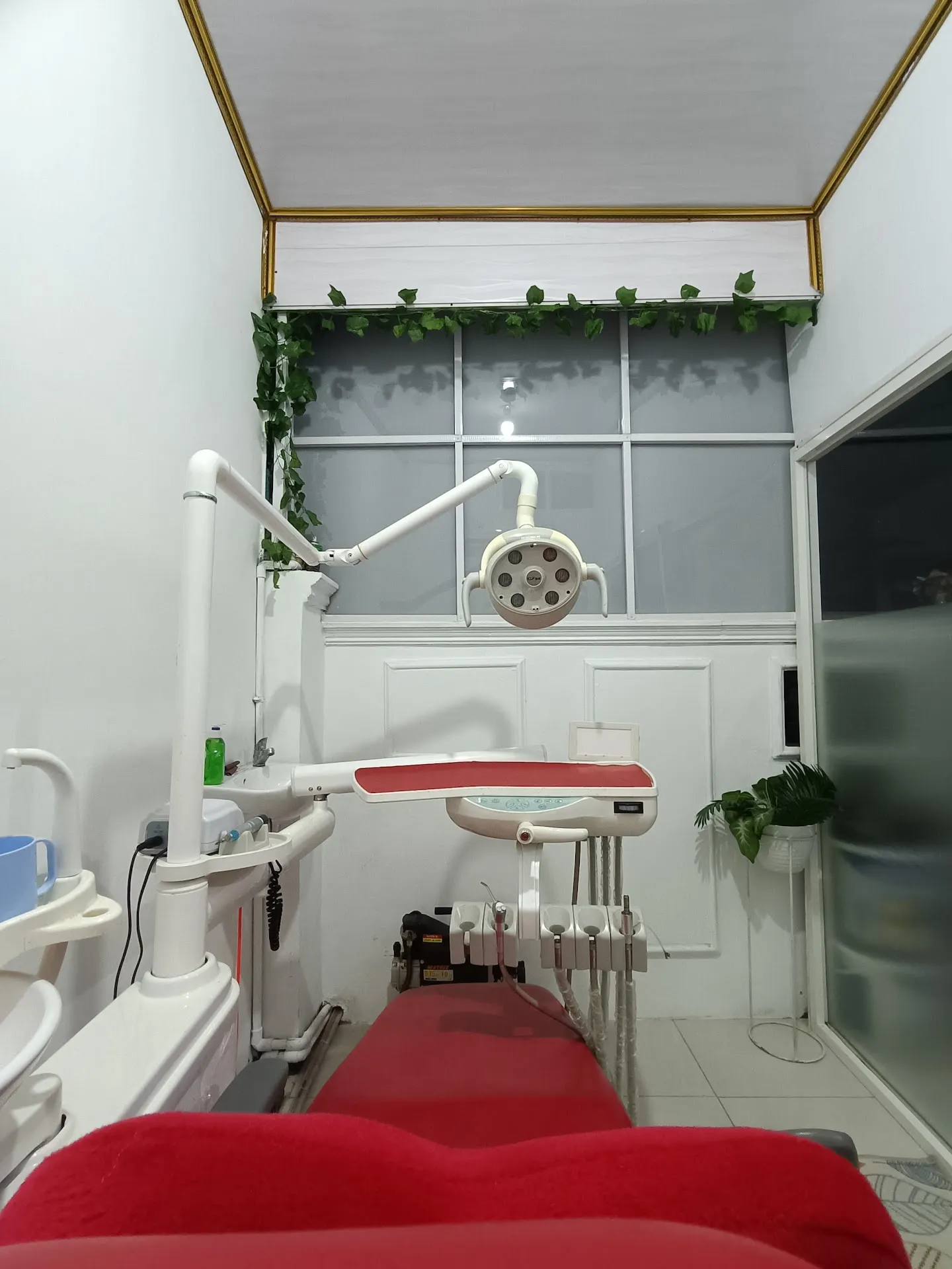 Tukang Gigi ADI DENTAL