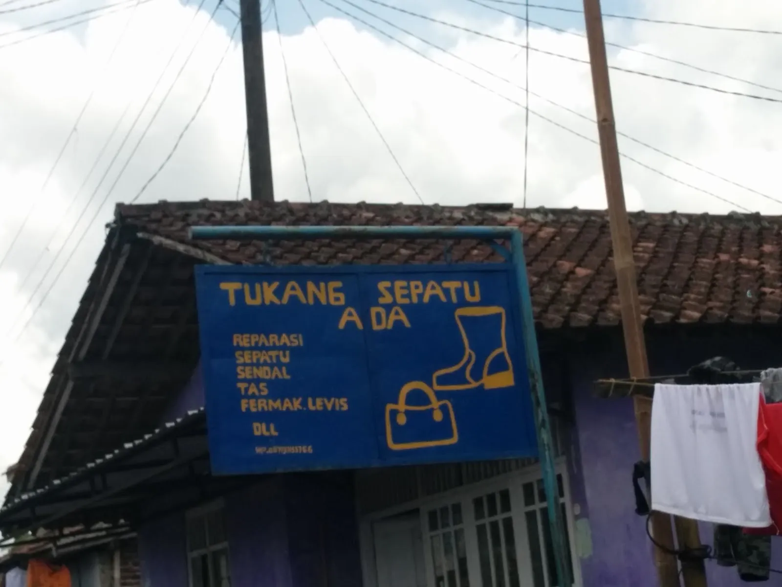 Tukang Sepatu Ada