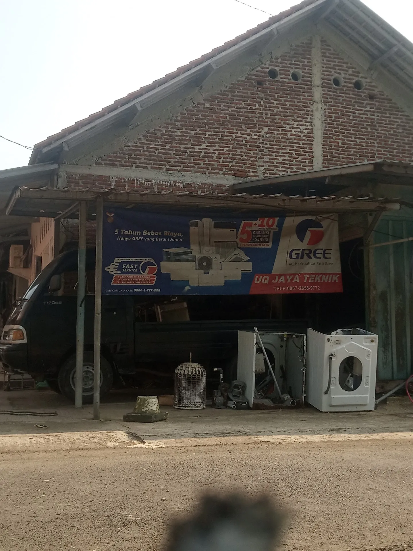 UQ JAYA TEKNIK AC