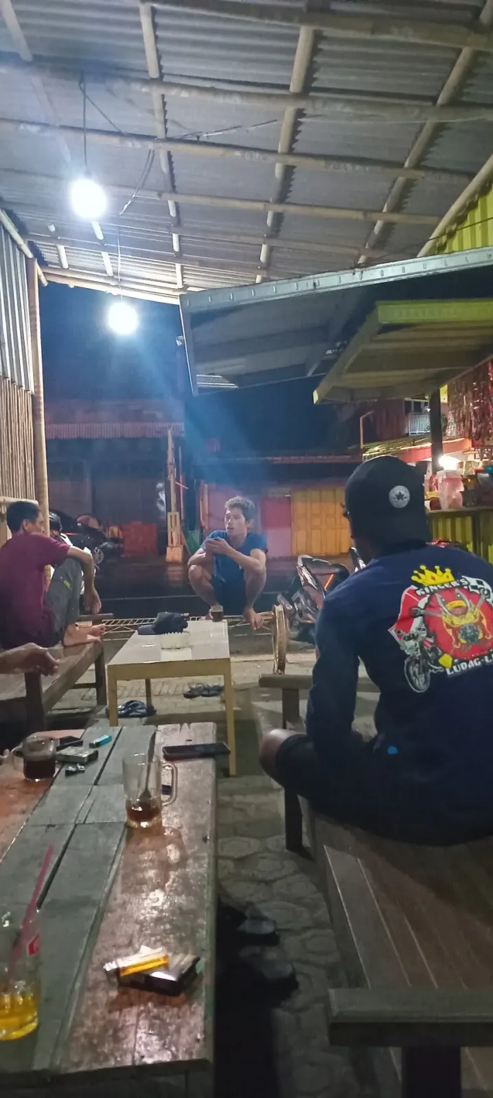 Warkop kuning