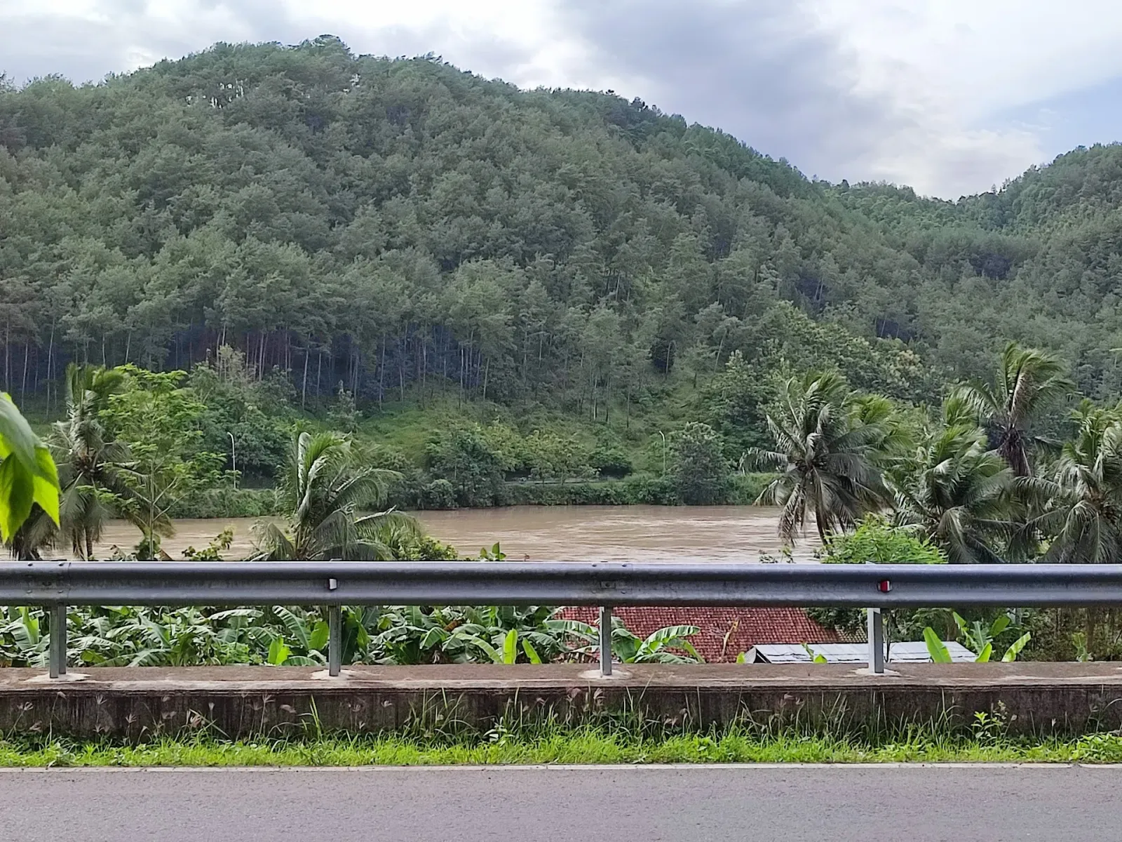 WARKOP TEGAR OVERPASS