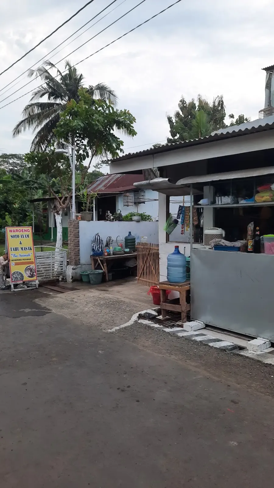 Waroeng Soto dan Tahu Masak Bu Sainah