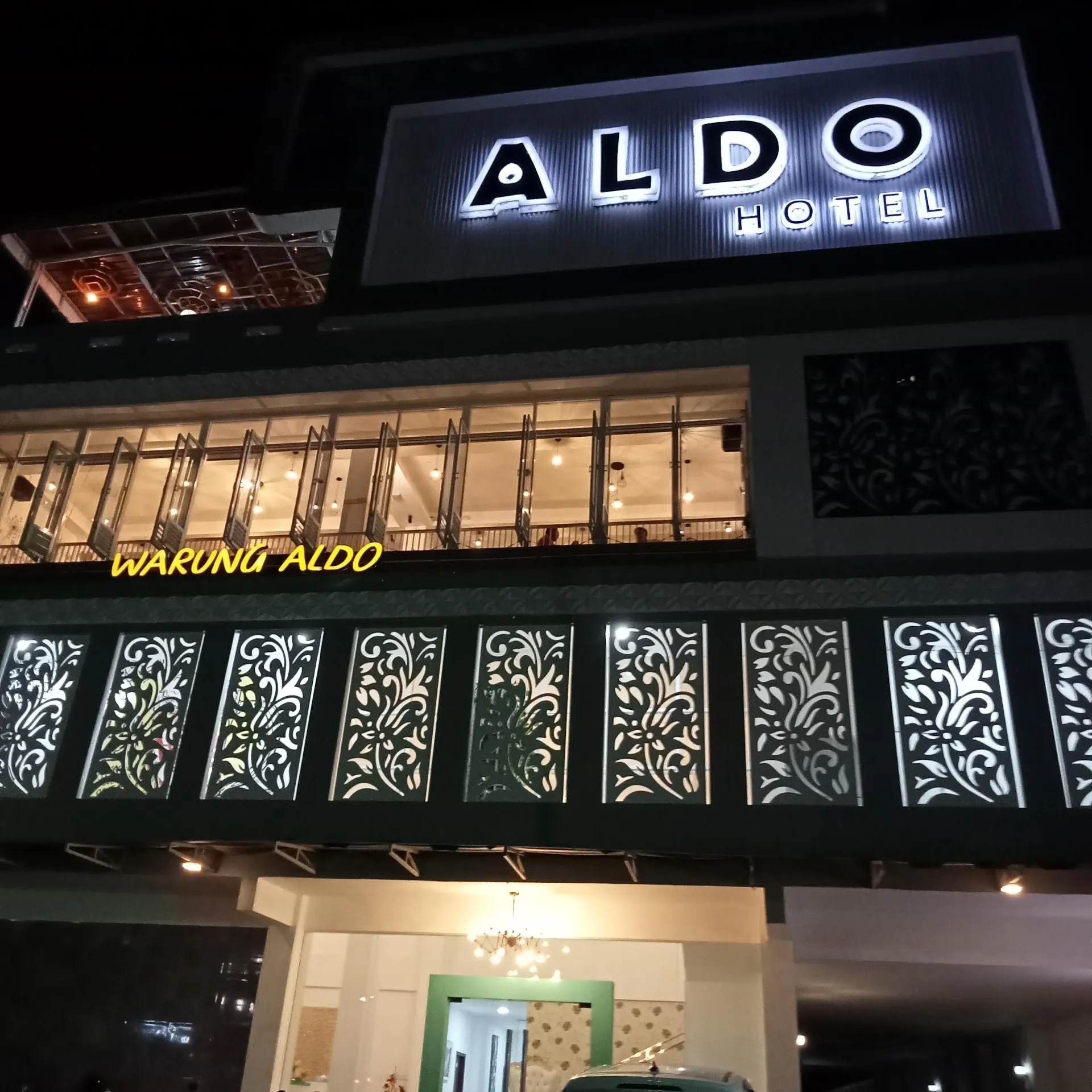 Aldo & Sky Dinning Warung Cilacap