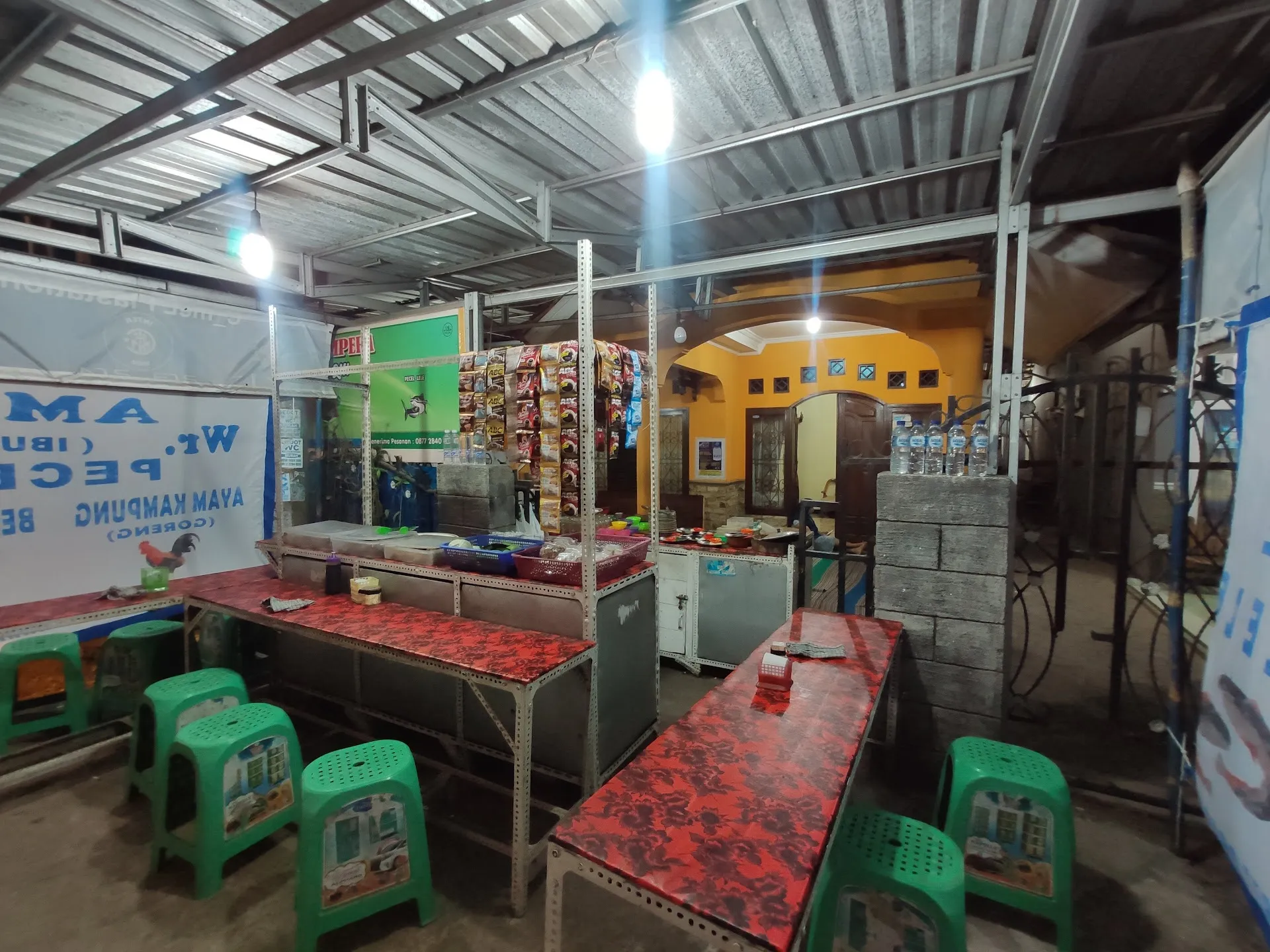 Warung AMPERA (Ibu Lili)
