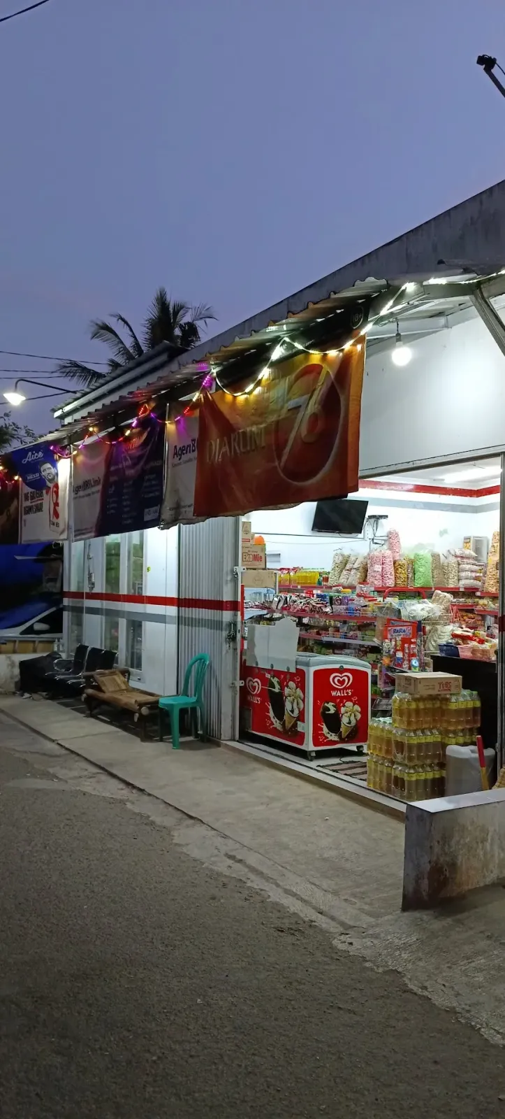 Warung Ayu Dan Agen BRILink Sartiman