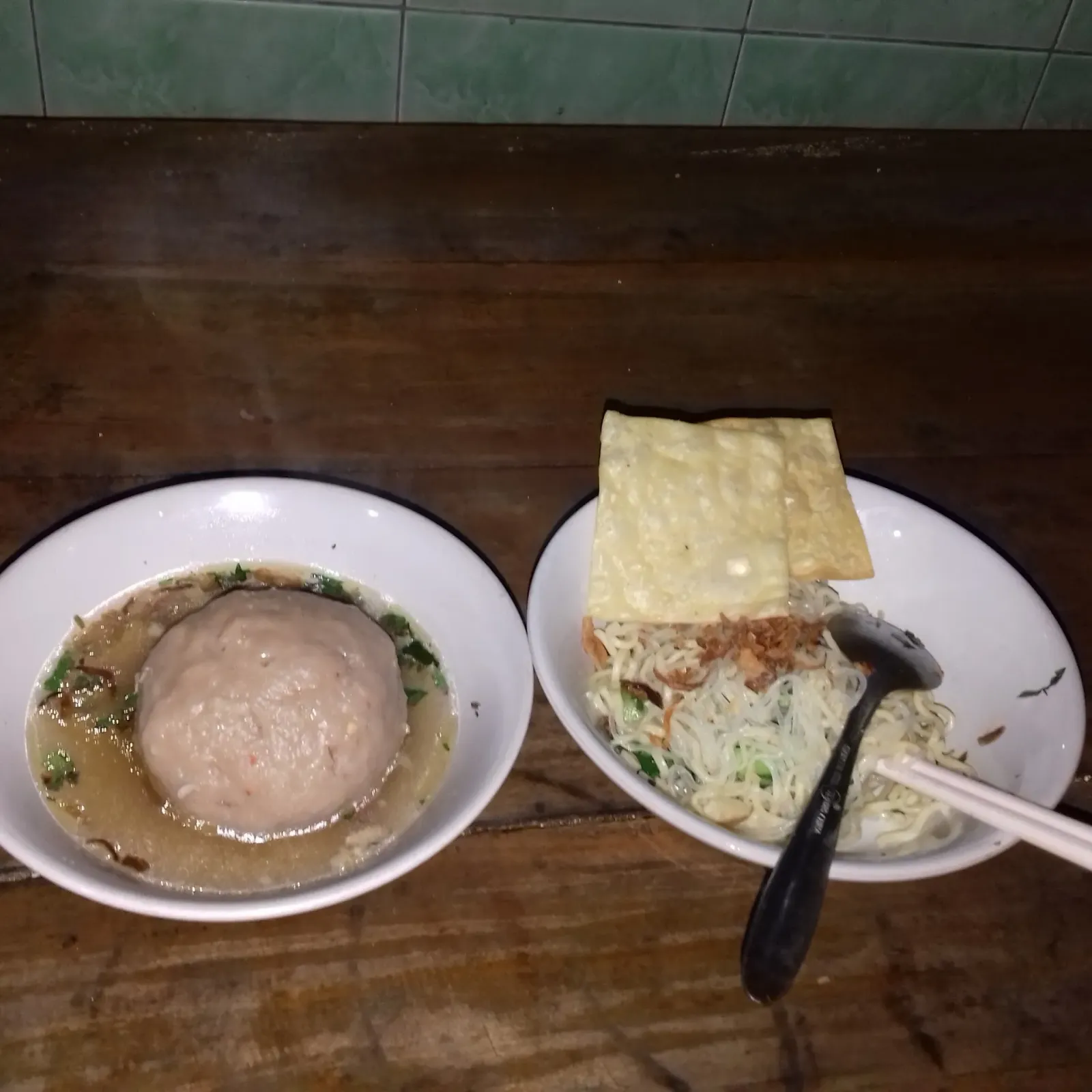 Warung Bakso & Mie Ayam *MARKUAT SOLO*