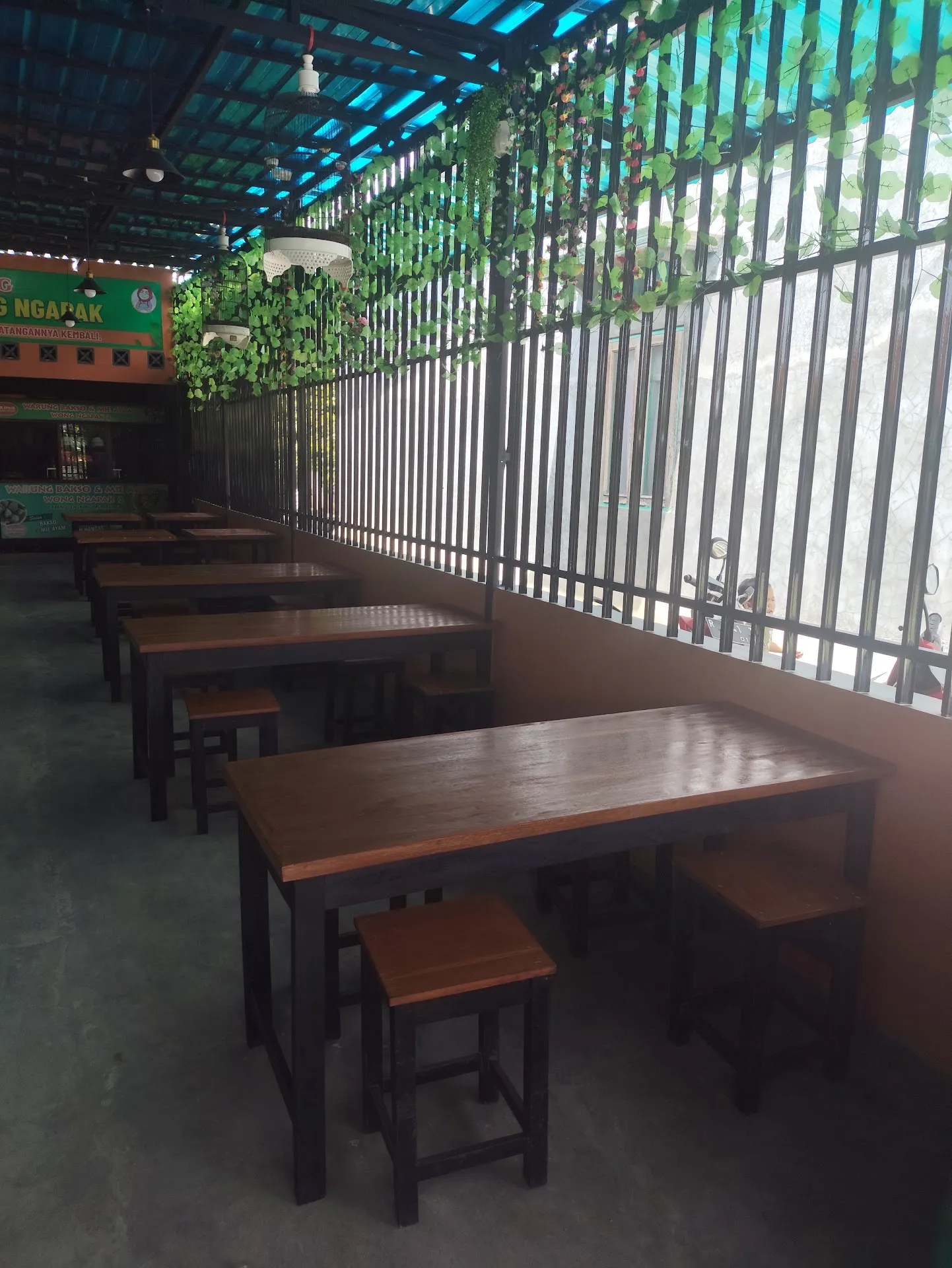 Warung bakso wong ngapak