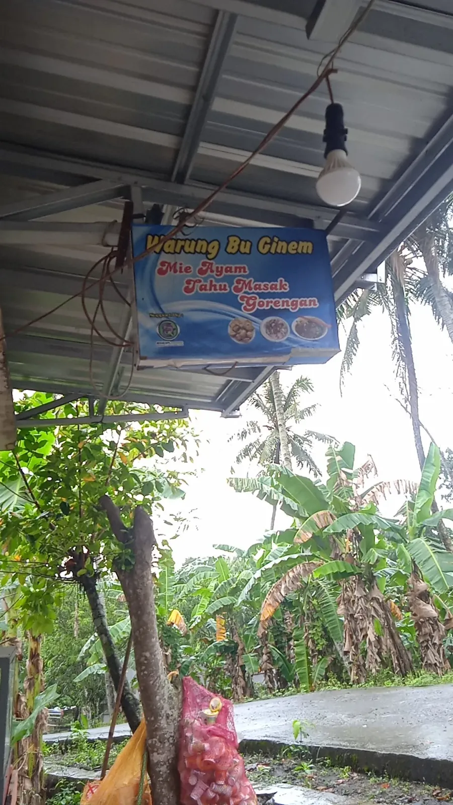 Warung Bu Ginem
