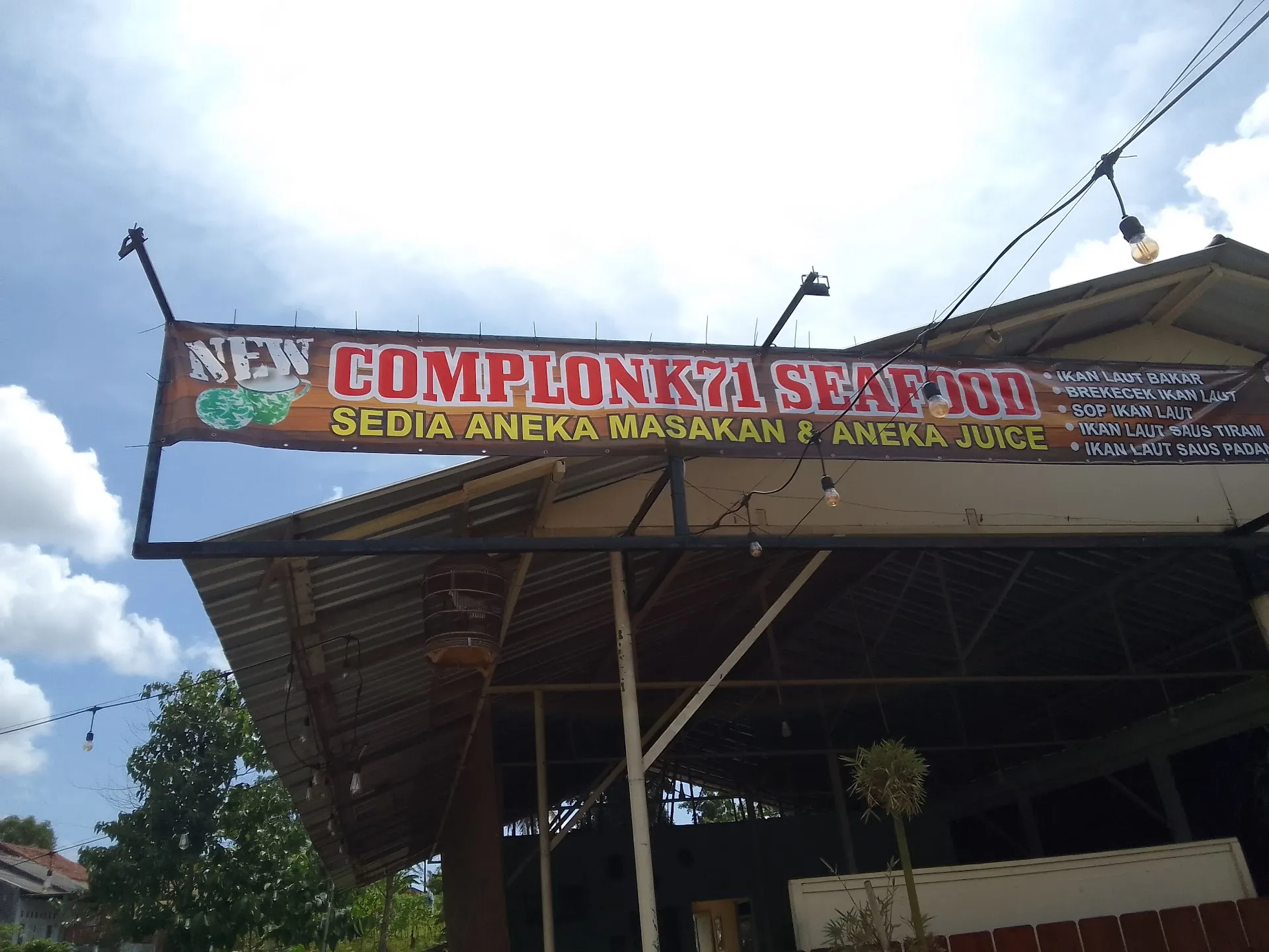 Warung Complonk