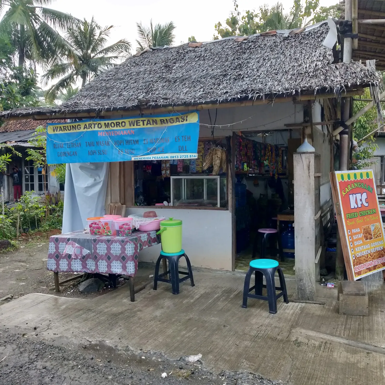 Warung gorengan Arto Moro wetan rigasi