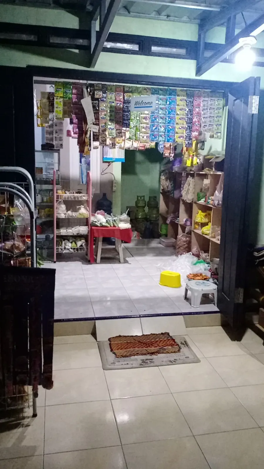 warung ibu banu