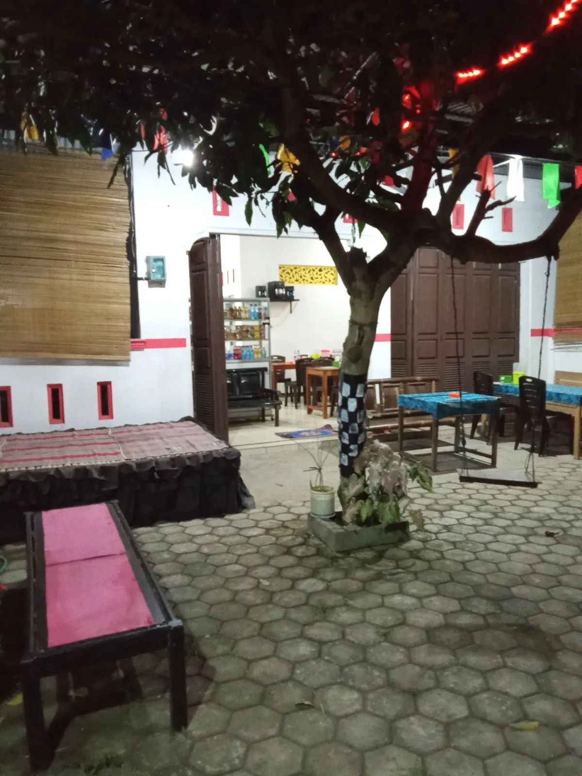 Warung Indomie dan sate