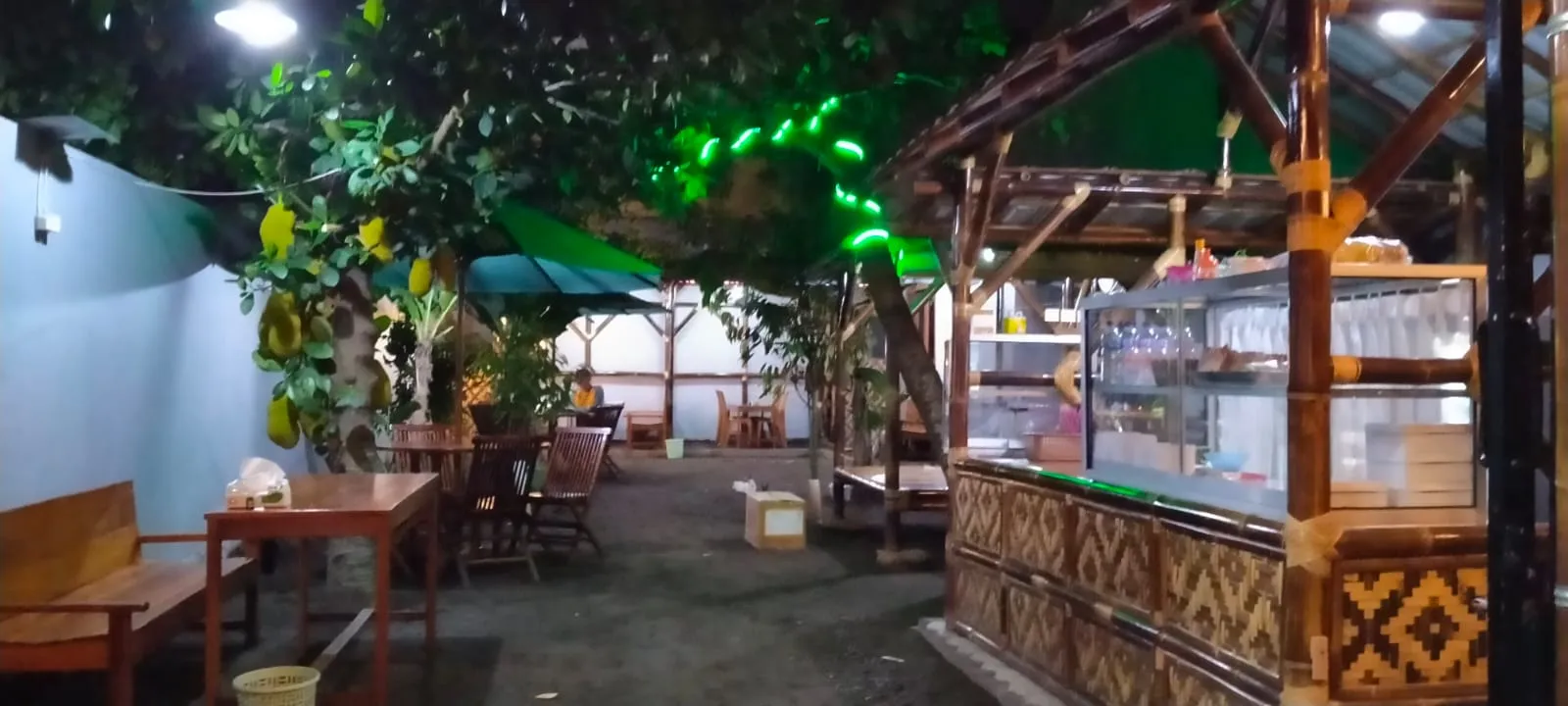 Warung Kebun "KARUNIA"