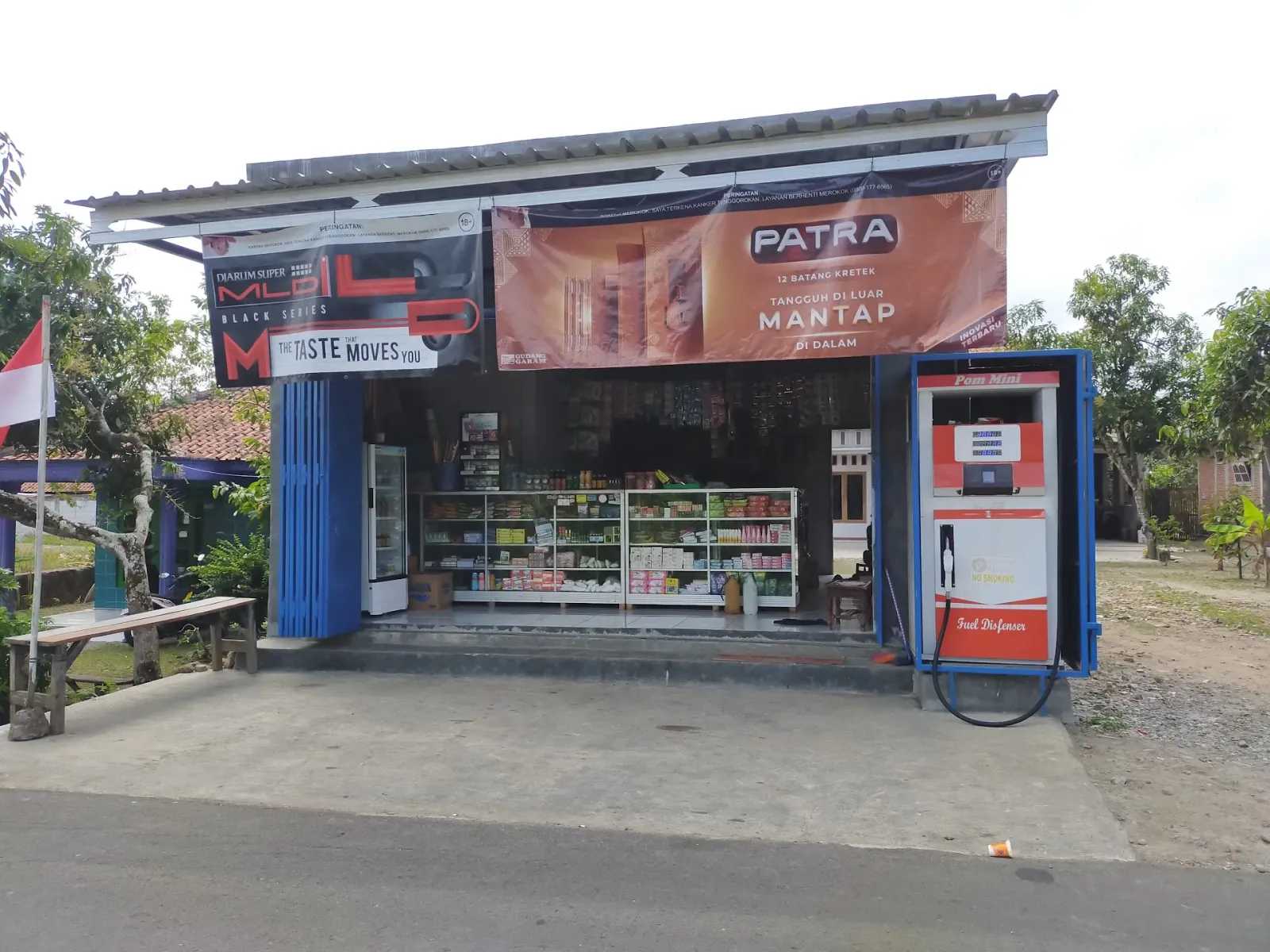 Warung kelontong Bu darti