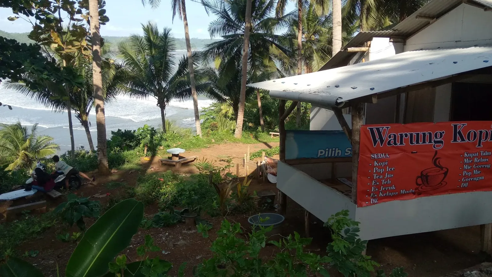 Warung kopi dan jasa pijat