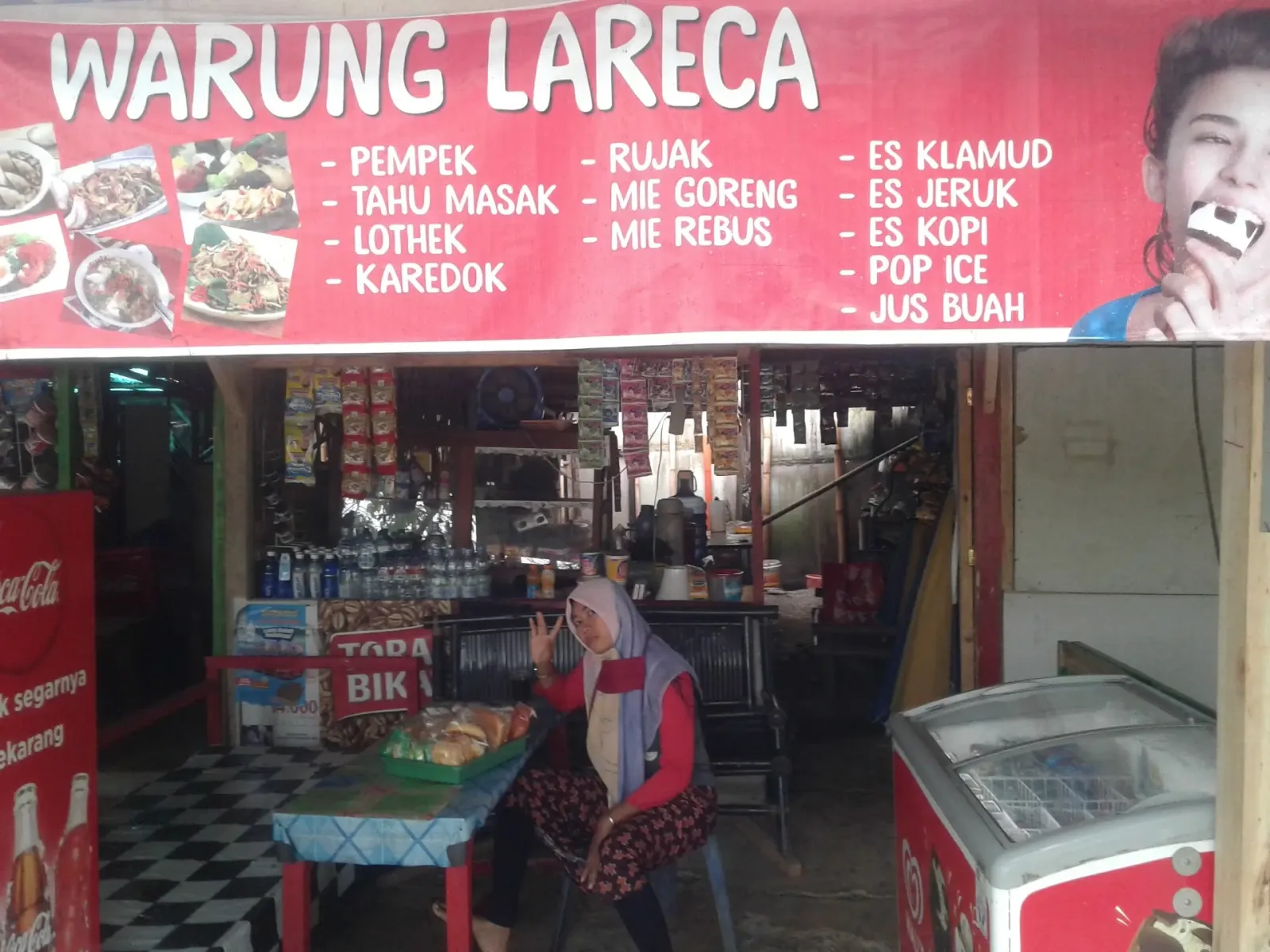 Warung Lareca Wisata Waduk Kubangkangkung