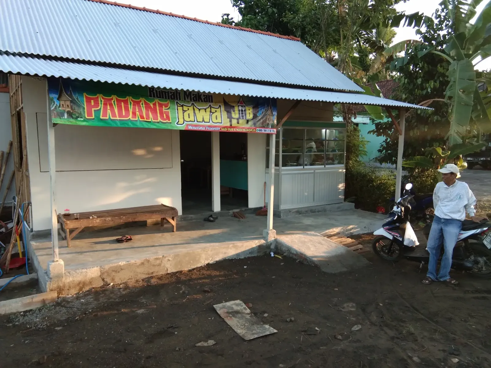 Warung makan J&J